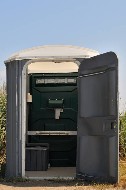 Best Portable restroom trailer rental  in Osseo, MN